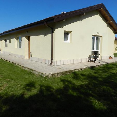 Villa Campo Ezerets Екстер'єр фото