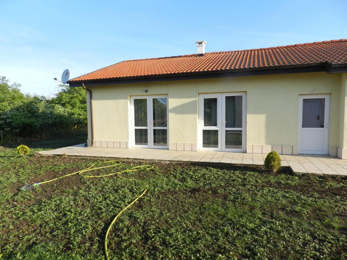 Villa Campo Ezerets Екстер'єр фото