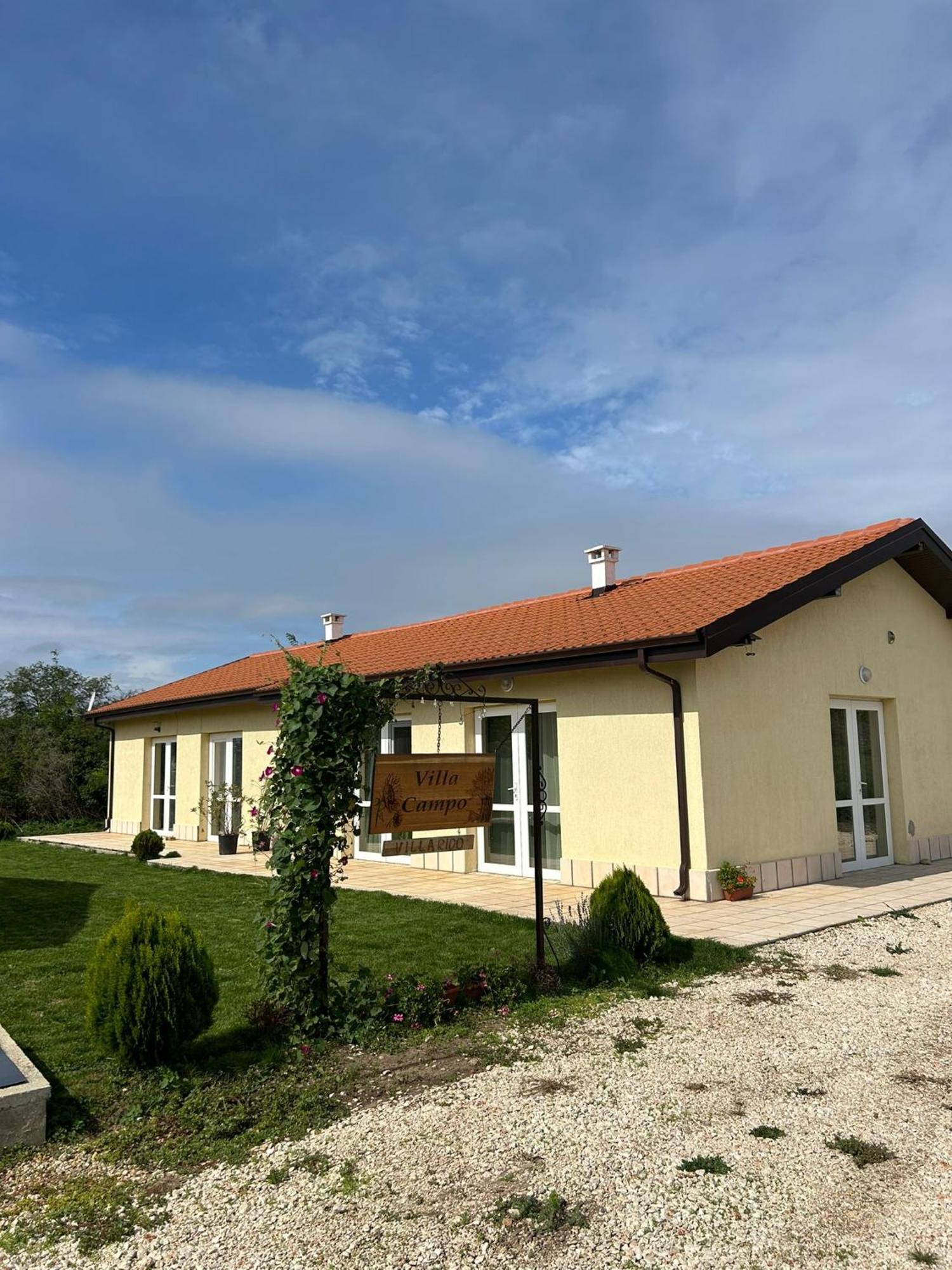 Villa Campo Ezerets Екстер'єр фото